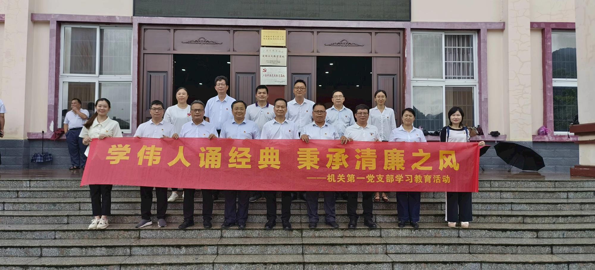 1b8a0b4c22de4389b895668df38c1aee.jpg 1b8a0b4c22de4389b895668df38c1aee.jpg